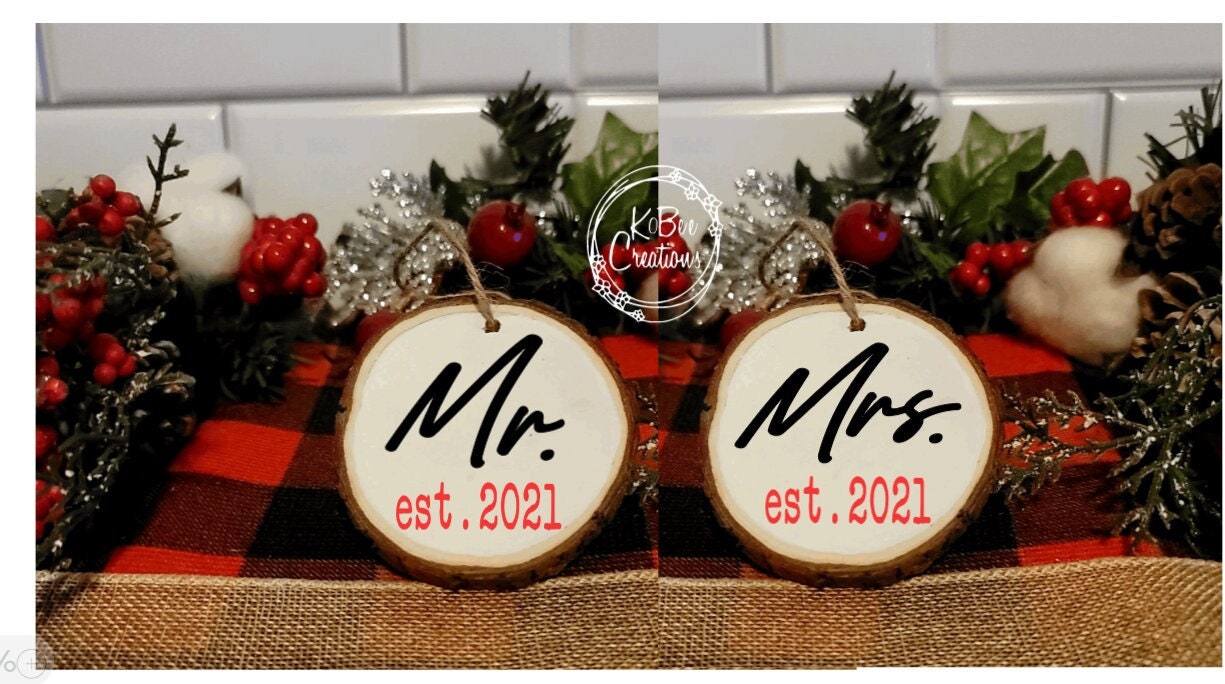 Mr and Mrs Ornaments - Gift for Newlyweds - Personalized Ornament - Wedding Gift - Christmas Gift - Just Married - Engagement Gift