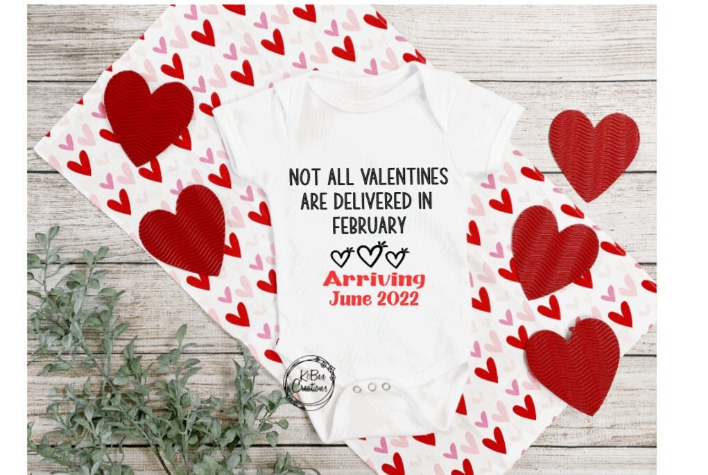 Valentines Pregnancy Announcement - Valentines - personalized pregnancy announcement - Gift for Parents - Announcing Pregnancy