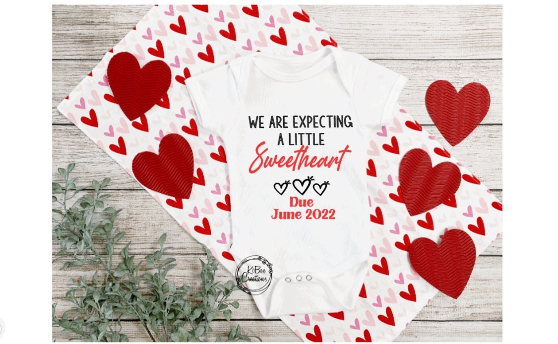 Valentines Pregnancy Announcement - Valentines - personalized pregnancy announcement - Gift for Parents - Announcing Pregnancy